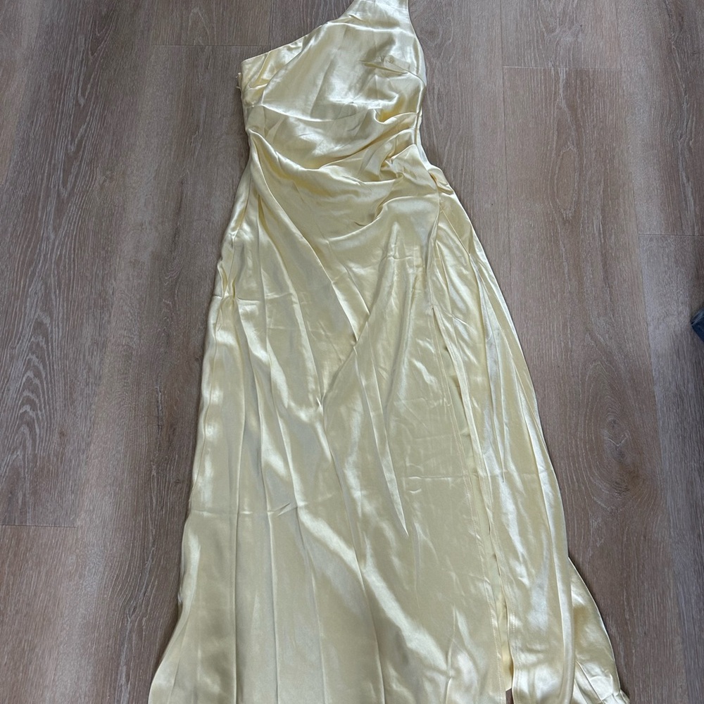 Elegant One-Shoulder Yellow Victoria Maxi Dress - Billy J